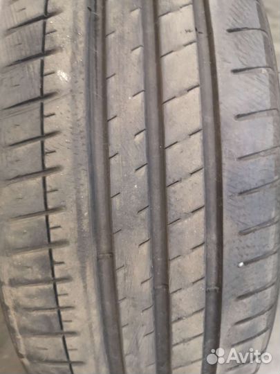 Michelin Pilot Sport 3 245/45 R19
