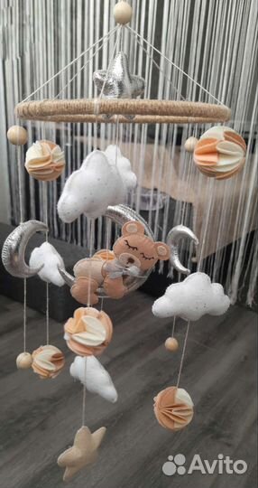 Мобиль на кроватку новый