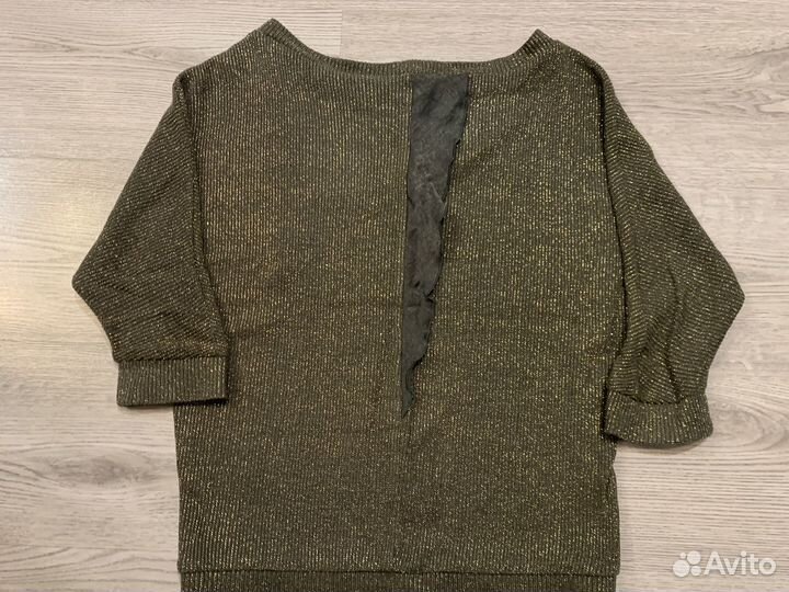 Свитер темно-зеленый