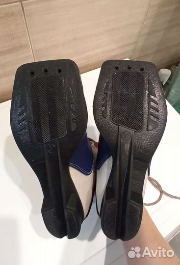 Лыжные ботинки