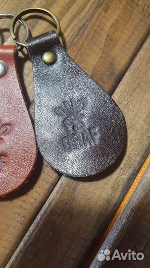 Брелок для ключей из кожи
