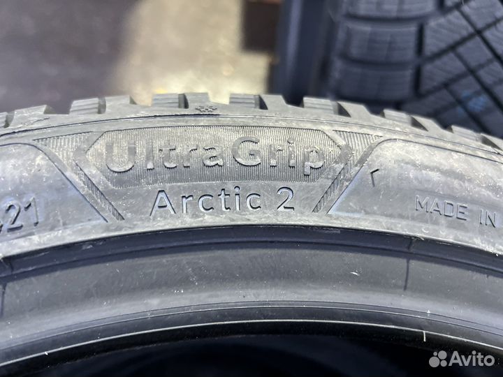 Goodyear Ultra Grip Ice Arctic 2 235/40 R19 96T