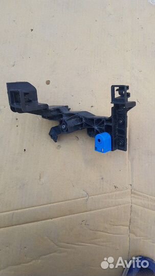 Кронштейн фары левый ceed jd