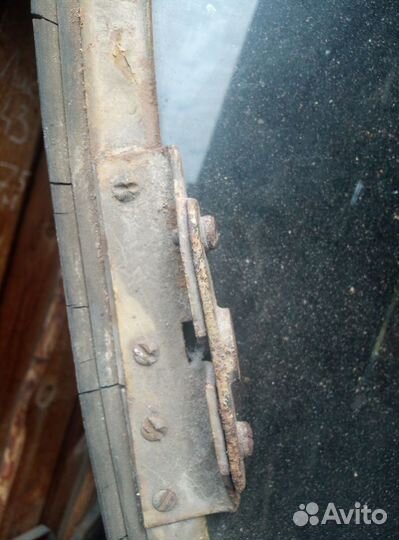 Ветровое стекло в сборе