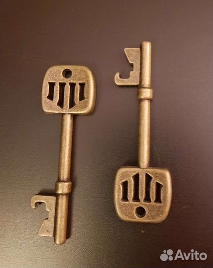 Брелки, подвески на сумку, рюкзак