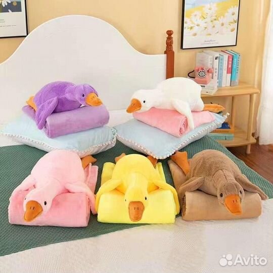 Мягкая игрушка с пледом