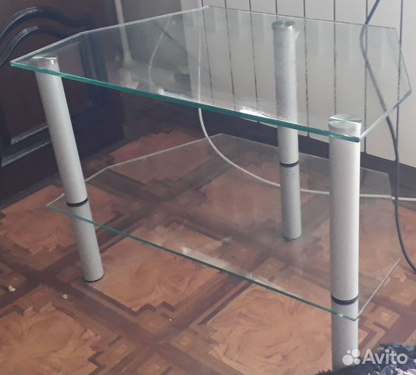Тумба под телевизор стеклянная