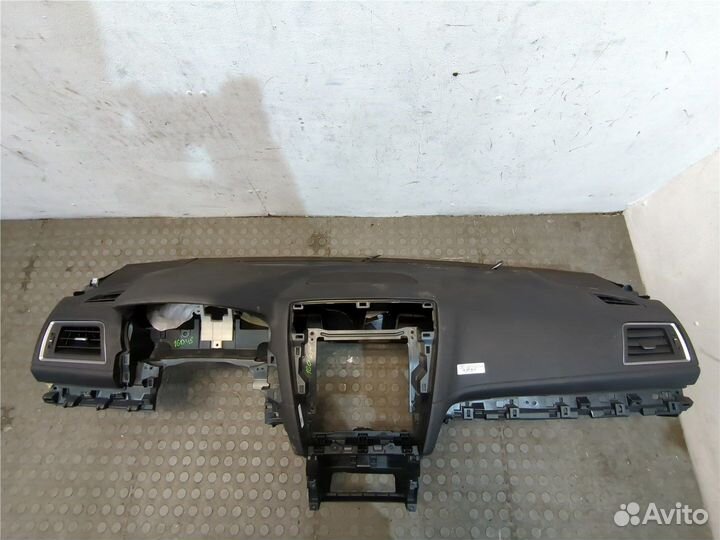 Панель передняя салона Subaru Legacy Outback (B15)