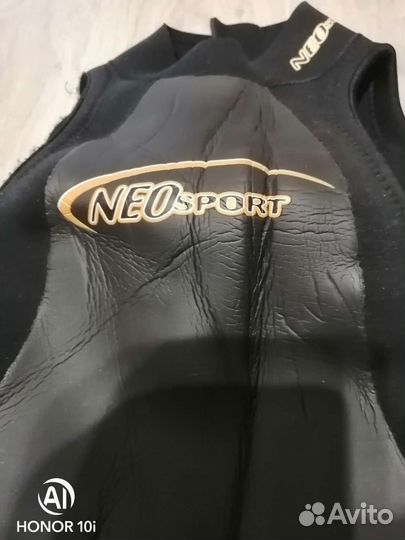 Гидрокостюм