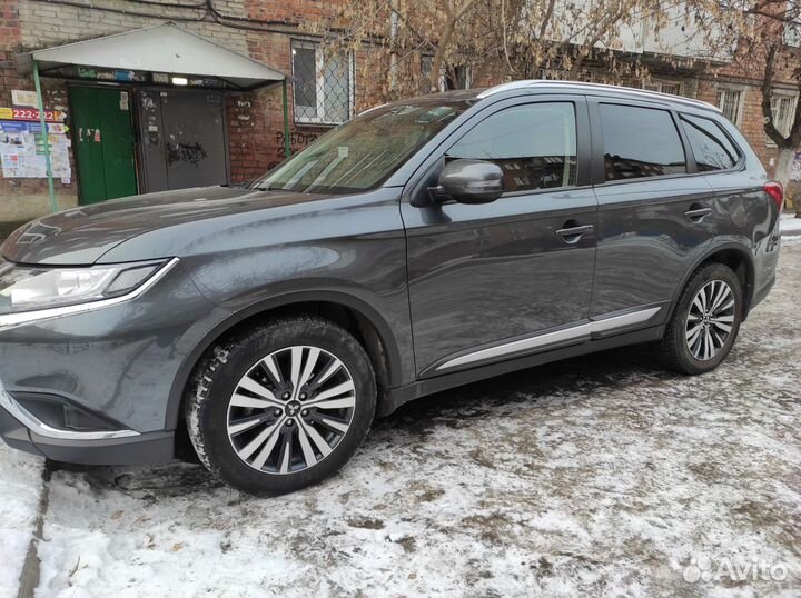 Mitsubishi Outlander 2.0 CVT, 2020, 57 000 км