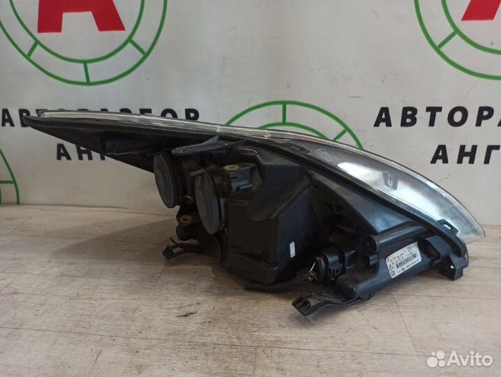 Фара передняя левая Ford Focus CB4 1.6L duratec