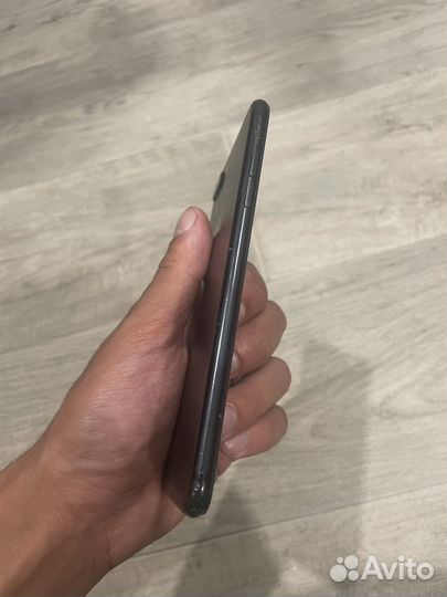 Телефон iPhone 7 plus