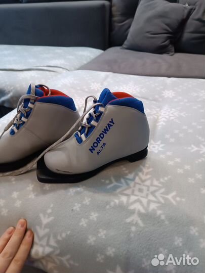 Лыжные ботинки классические