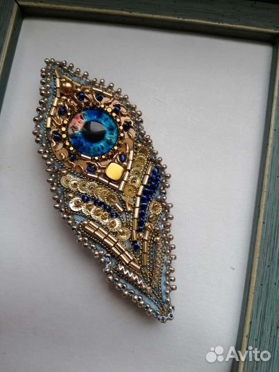 Брошь ручной работы