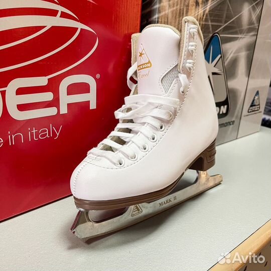 Коньки фигурные jackson excel