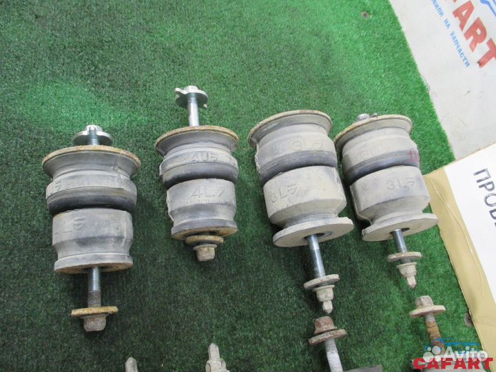 Подушка кузова lexus LX570 URJ201L 3urfe