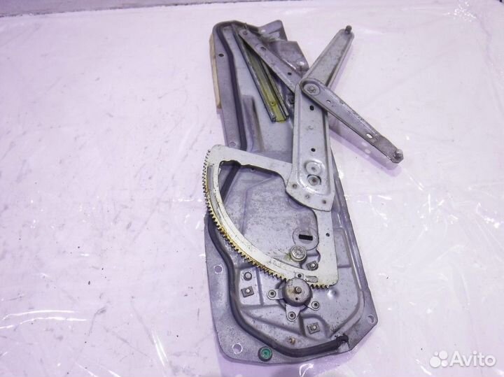 Стеклоподъемник электрический передний правый