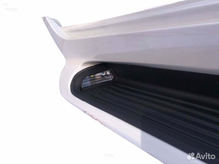 Подножки (пороги) Toyota Land Cruiser 200 Z0025