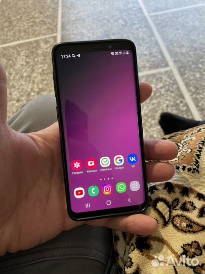 Телефон Samsung