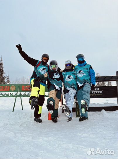 Инструктор по горным лыжам