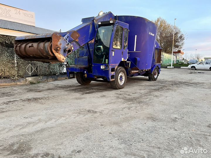 Миксер-кормораздатчик DeLaval VS-22, 2009