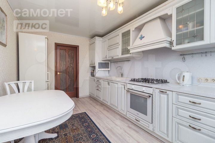 3-к. квартира, 108,5 м², 4/10 эт.