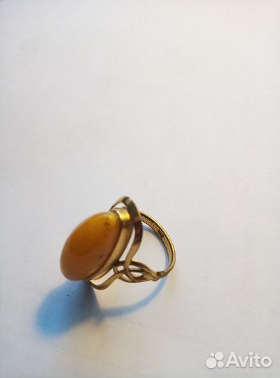 Перстень,бусы янтарные СССР