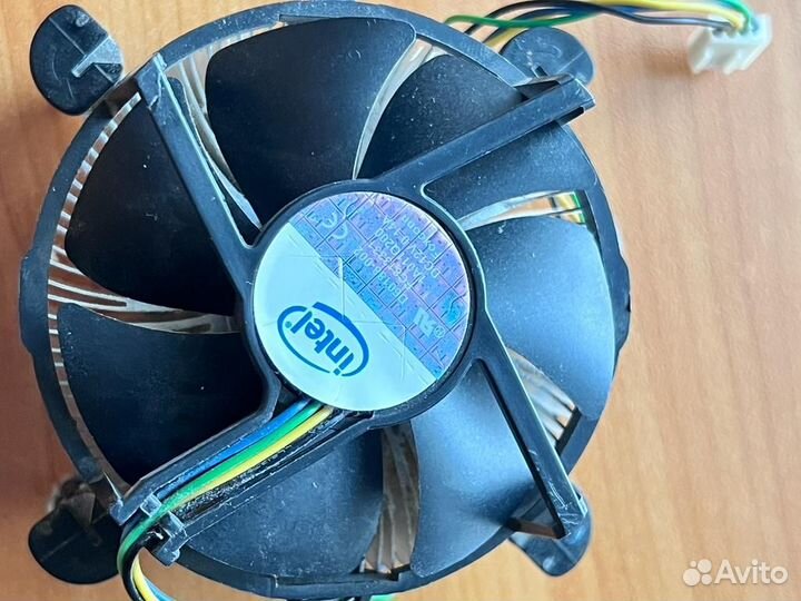 Intel core 2 quad q9400+кулер intel мед. сердечник