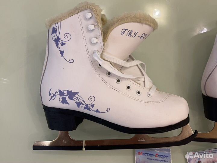 Коньки женские р.39