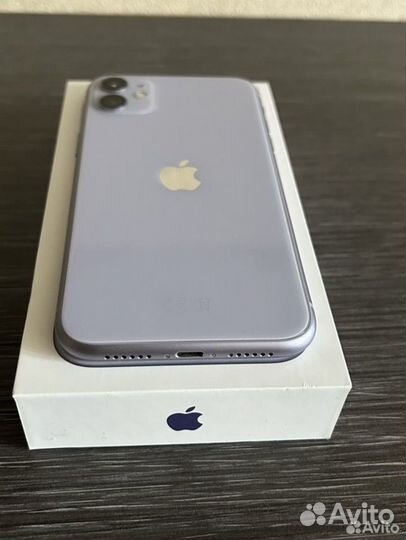 Телефон iPhone 11
