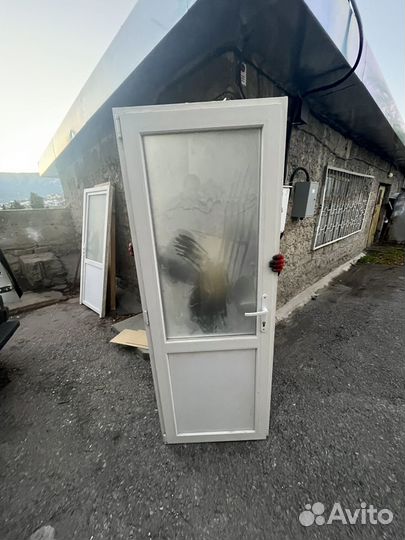 Дверь металопоастиковая