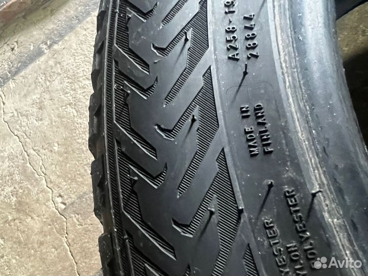 Nokian Tyres Hakkapeliitta 8 245/45 R18 100