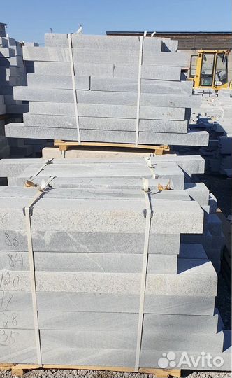 Гранитный бордюр в наличии