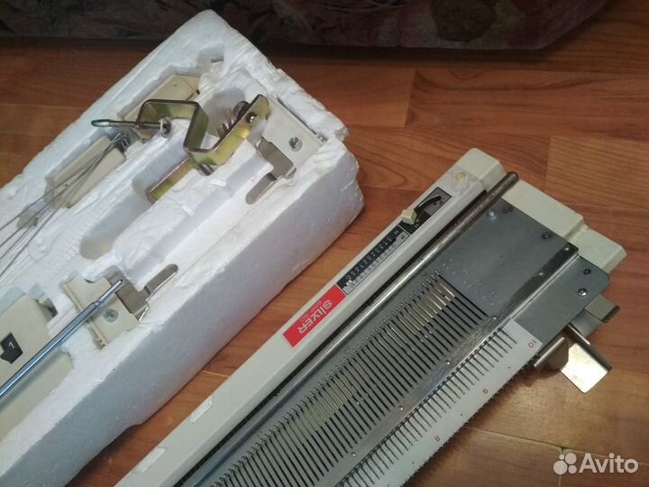 Вязальная машина двухфонтурная silver reed sk 561