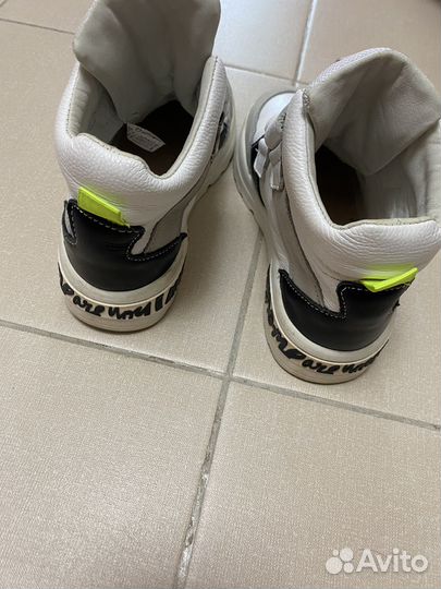 Кроссовки котофей