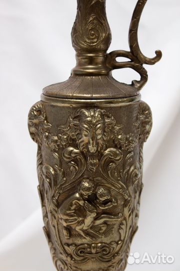 Итальянский позолоченный кувшин