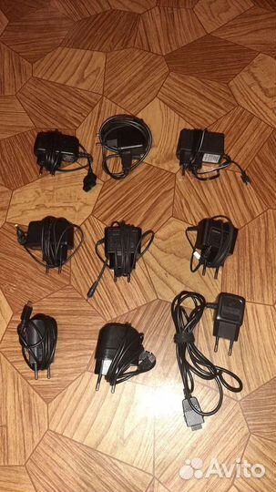 Зарядное устройство для телефонов и другие