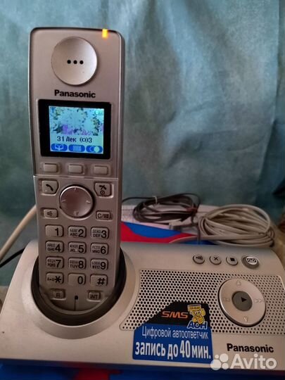 Цифровой беспроводной телефон Panasonic KX-TG8125R