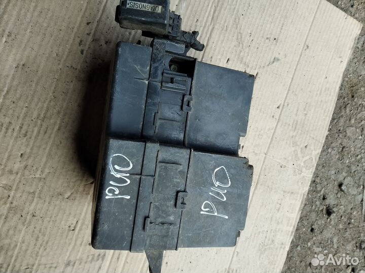 Блок предохранителей Киа Рио 1