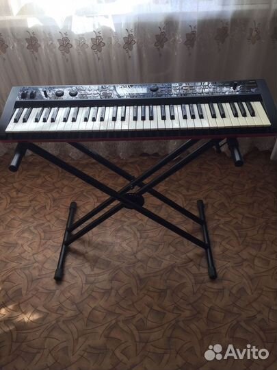 Профессиональная рабочая станция Korg Kross