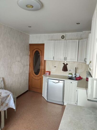 4-к. квартира, 90 м², 4/10 эт.