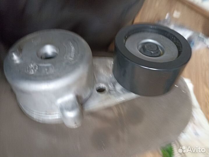 Натяжитель ремня A4722000370