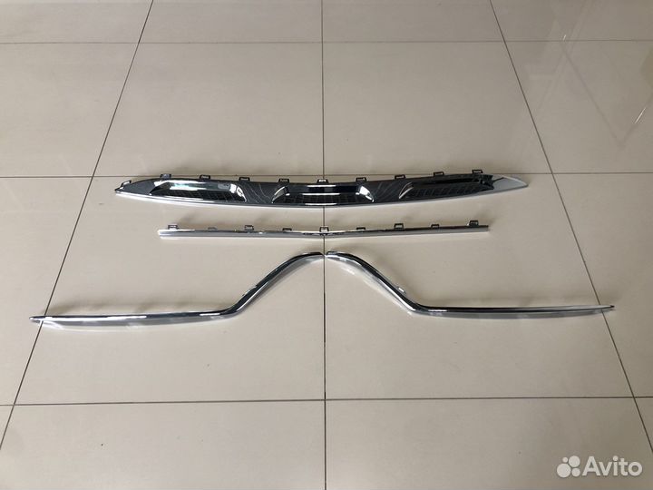 Молдинги переднего бампера Mercedes GLE V167