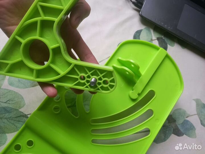 Раздвижная подставка для книги