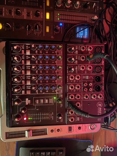 Микшер Mackie 802VLZ4