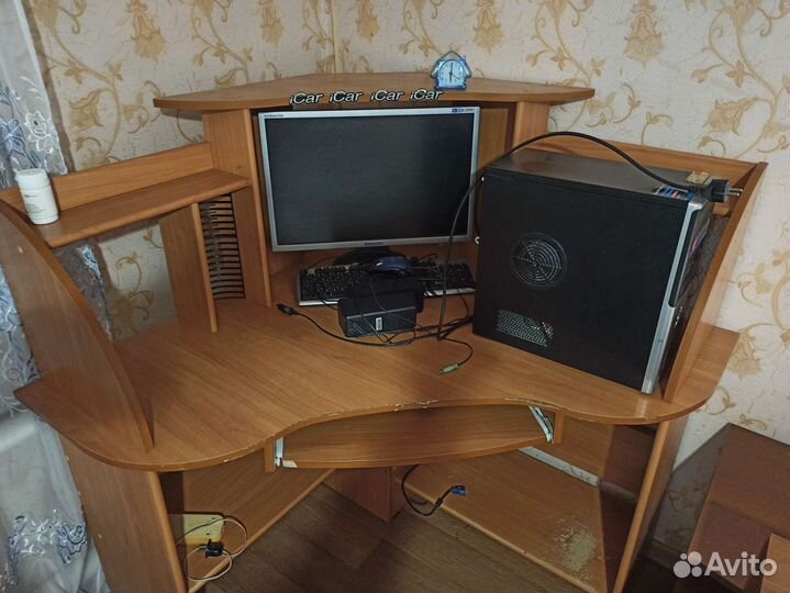 Компьютер со столом