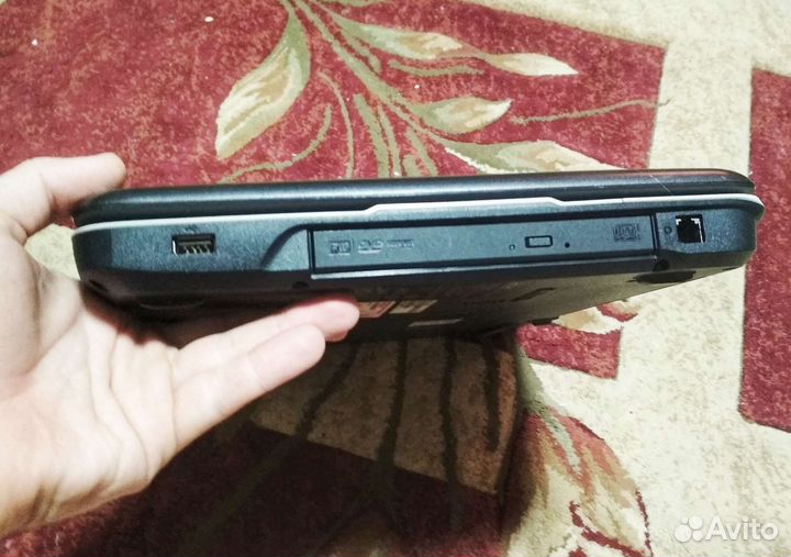 Хороший ноутбук, в идеальном состоянии