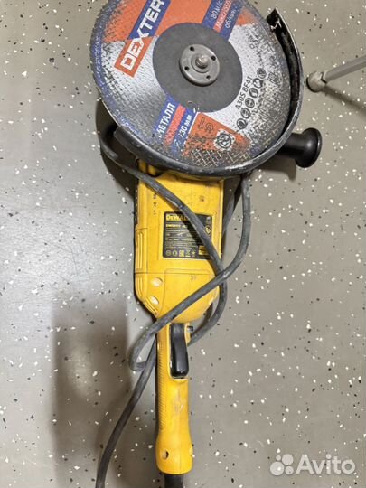 Dewalt DWE492 шлифмашина