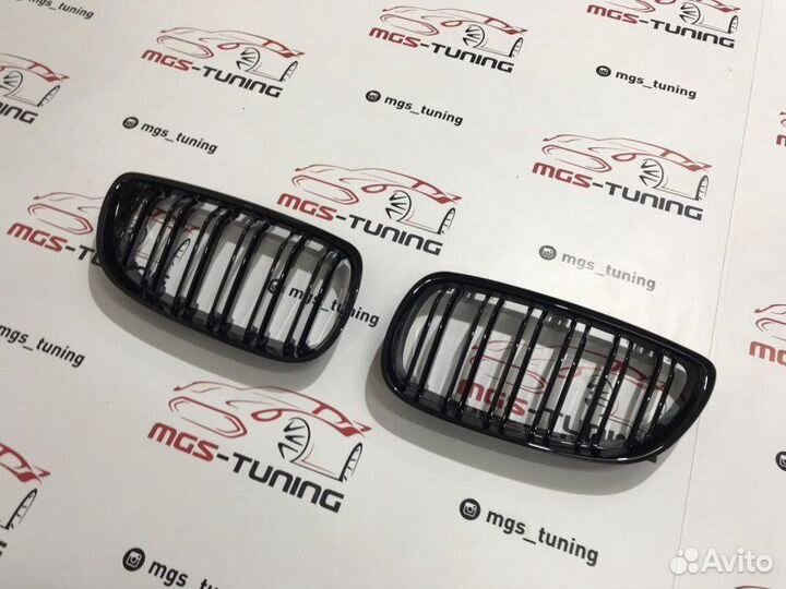 Ноздри BMW 3 серии E92 05-10г Черный глянец