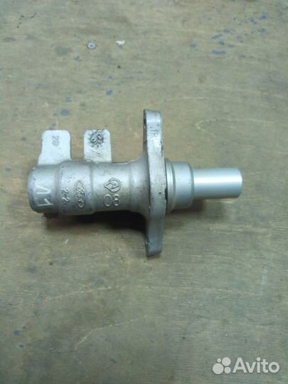 Цилиндр тормозной(главный) Форд Фокус Фьюжн Фиеста